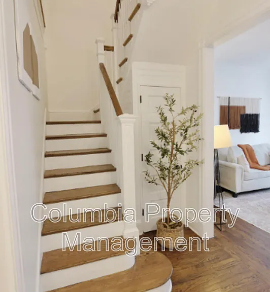 11 Q St NE — Photo 6
