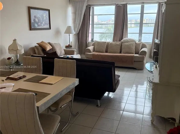 18555 NE 14th Ave APT 618, Miami, FL 33179