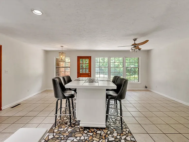 2037 NW 47th St — Photo 17