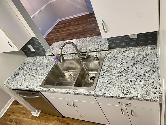 4th image of 615 Rue Marseille