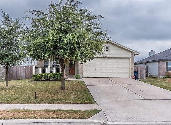 3rd image of 1014 Stewart Dr