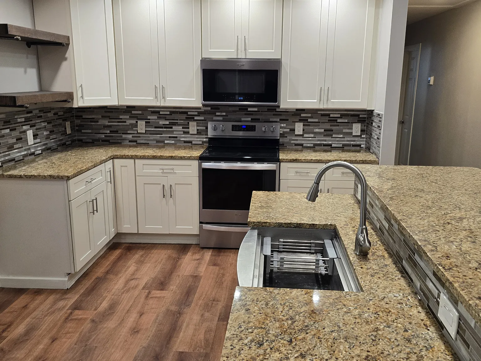 2 bed, 989 sqft, $2,250 — Photo 4