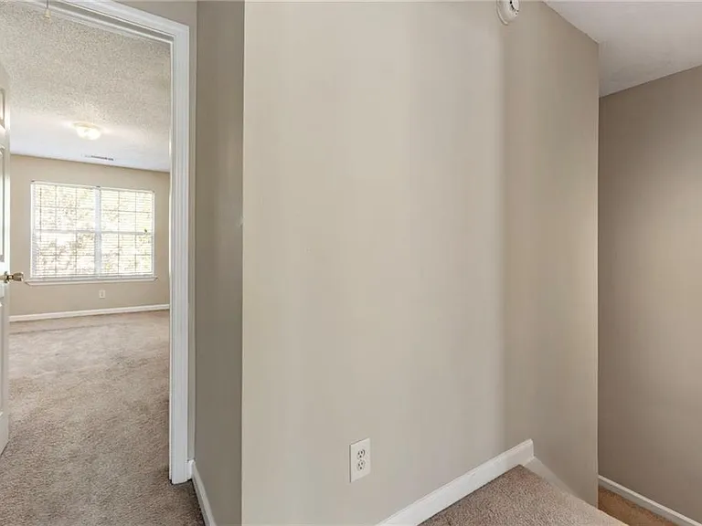 6750 Sunset Hills Blvd — Photo 22