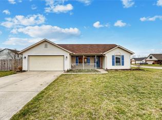 1115 Manchester Dr, Tipp City, OH 45371
