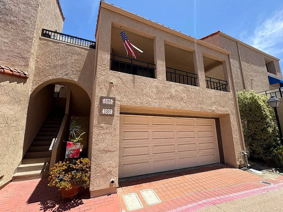 3207 Moritz Dr