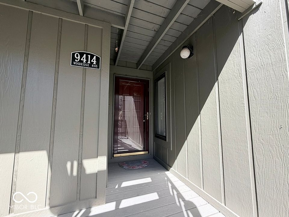 1st image of 9414 S Lake Ridge Dr