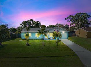 374 SE Dalva Ave, Port Saint Lucie, FL 34984
