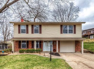 12048 Wesco Dr, Maryland Heights, MO 63043