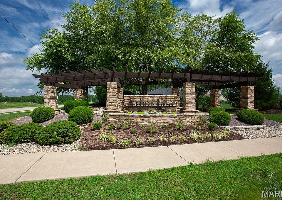 1st image of 3511 S Arbor Lake Dr