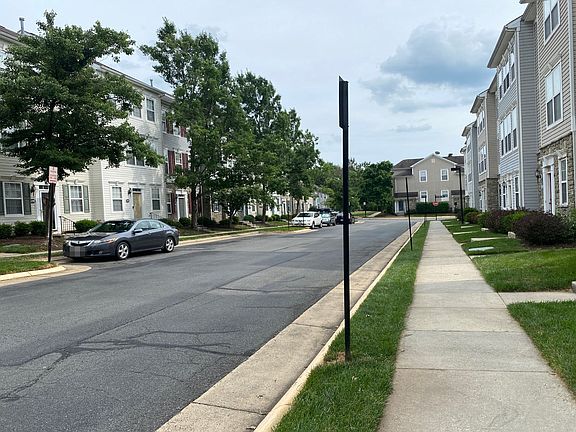 4th image of 21798 Kelsey Sq