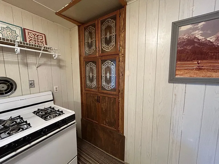 821 W Main St. — Photo 14