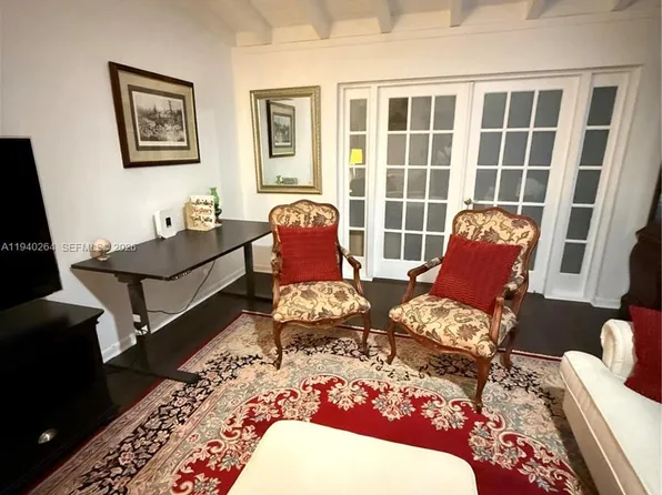 2036 NE 21st Ave, Wilton Manors, FL