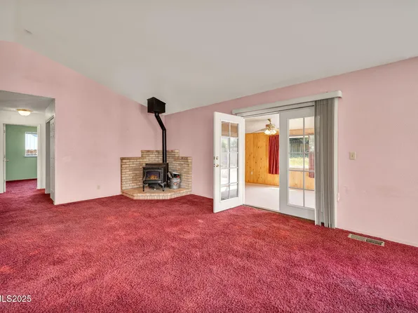 1331 Victoria Dr, Gardnerville, NV 89460