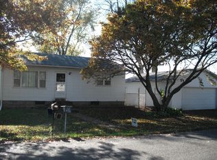 407 N Fulton St, Payson, IL 62360