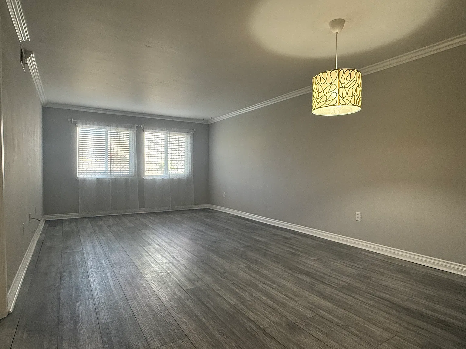 2 bed, 841 sqft, $2,745 — Photo 2