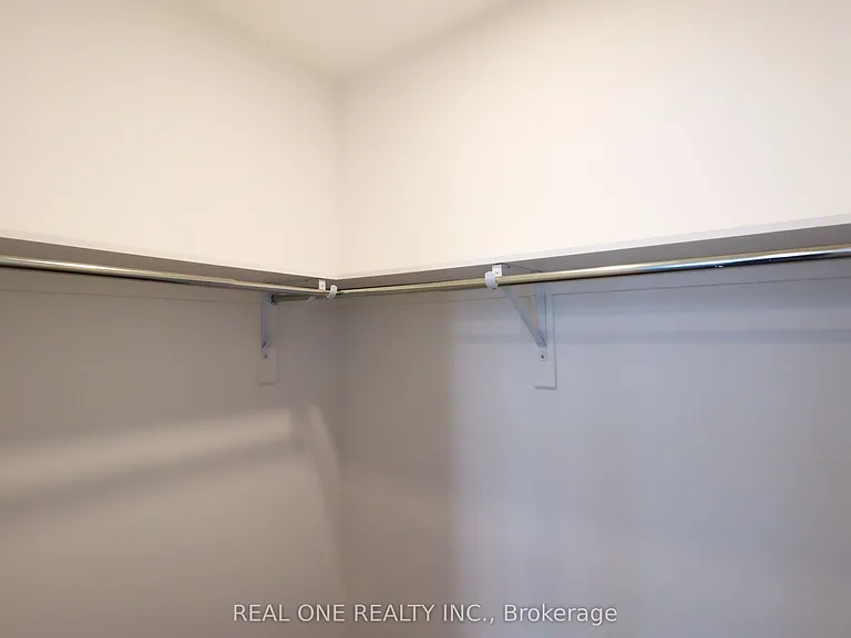 5105 Hurontario St #617 — Photo 19