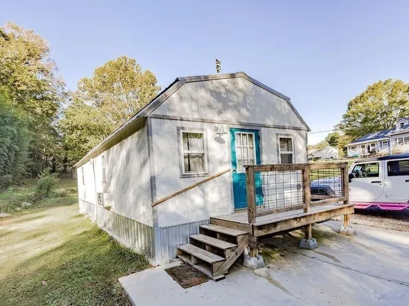 203 New Town St, Tate, GA 30177
