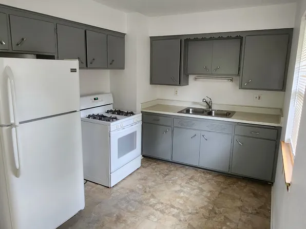 10323 W Villard Ave Unit 4, Milwaukee, WI 53225