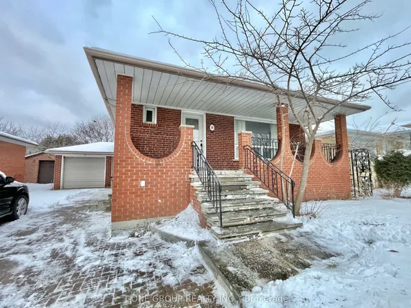14 Madawaska Ave, Toronto, ON M2M 2P9