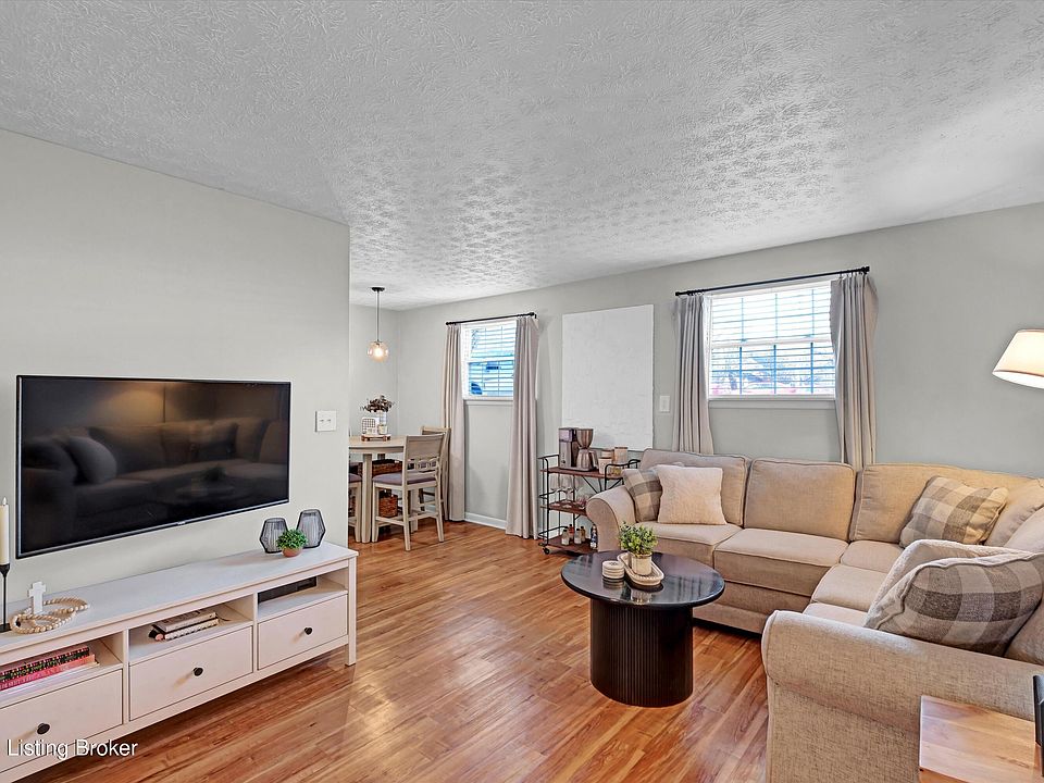1st image of 226 Middletown Sq