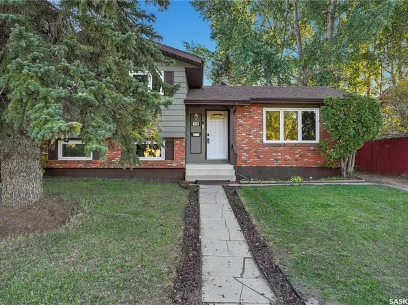 3718 Taylor STREET E, Saskatoon, SK S7H 5J3