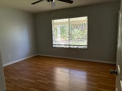 5760 Harrison St — Photo 15