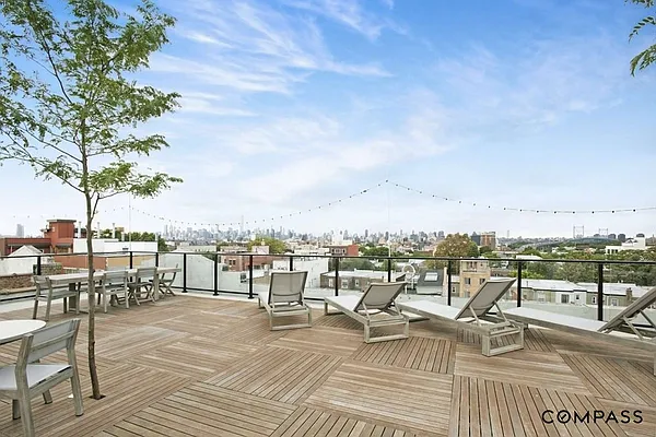 Sold by Compass | media 10