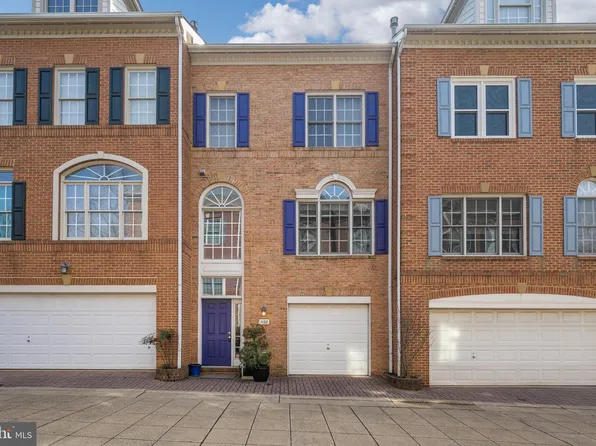 1122 N Vernon St, Arlington, VA 22201