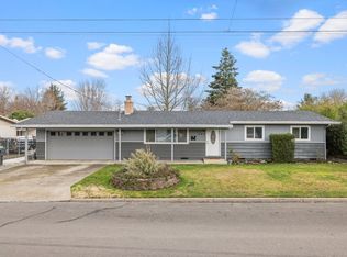 745 S 5th St, Central Pt, OR 97502