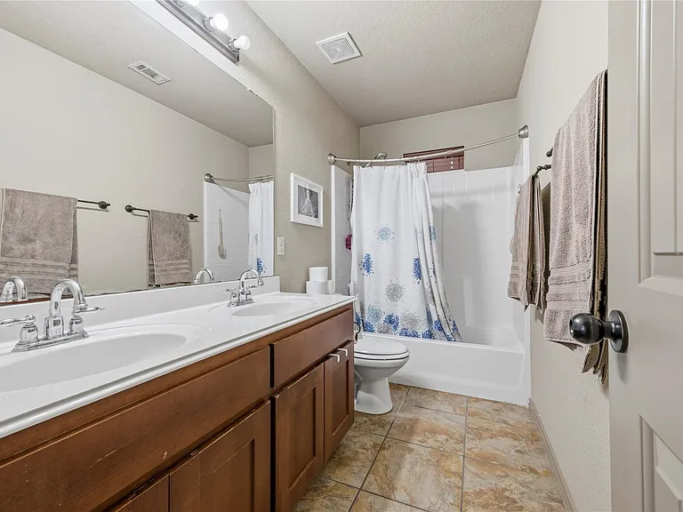 8318 Campeche Bay Pl — Photo 33