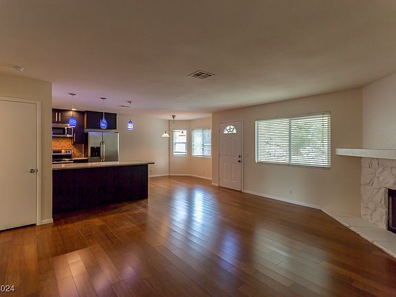 4th image of 905 Boulder Springs Dr Unit 202