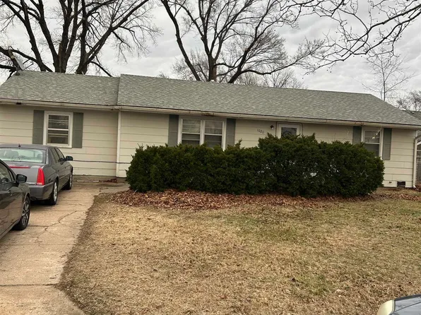 1020 S Poplar St, Newton, KS 67114
