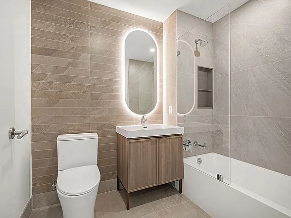 4th image of 20 Rockwell Pl #1502