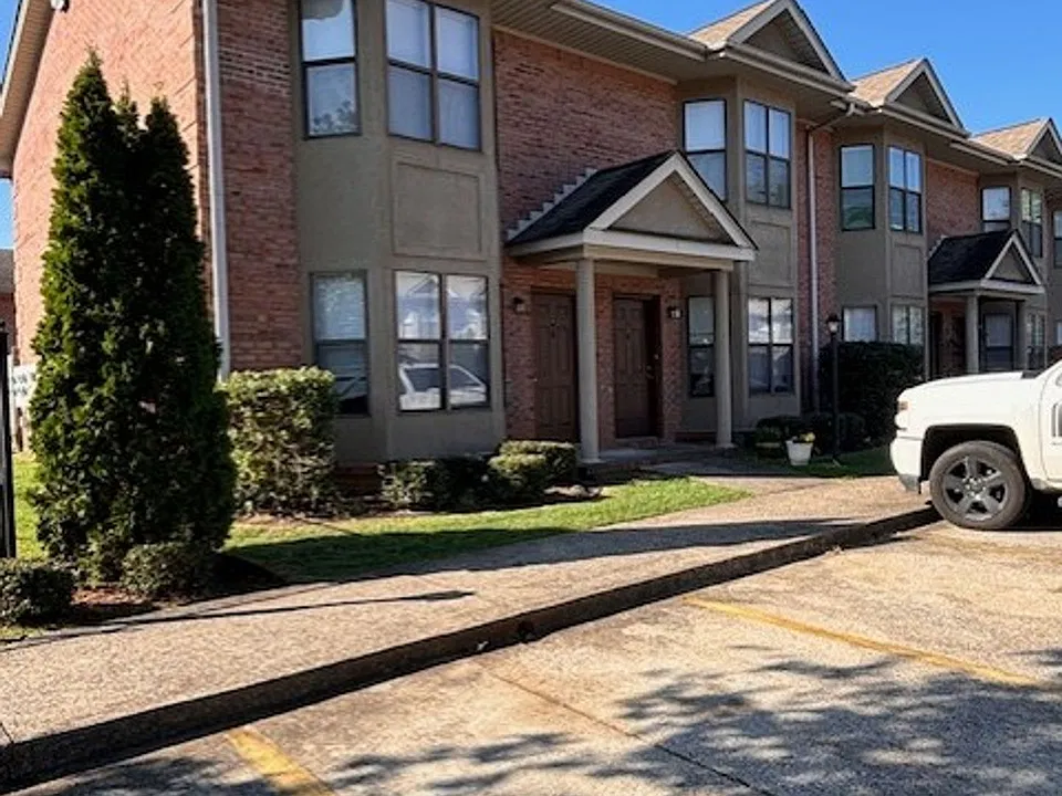 Village Parc Apartments