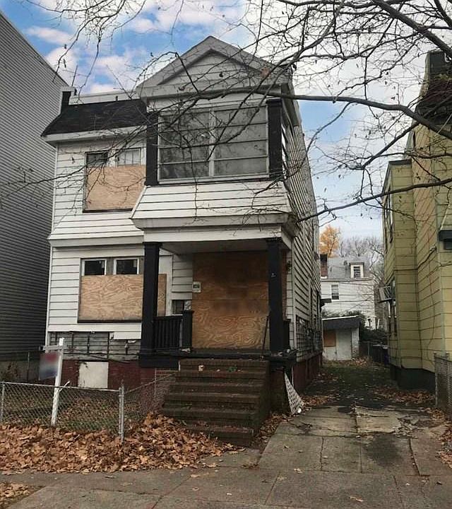 2nd image of 75 S 16th St
