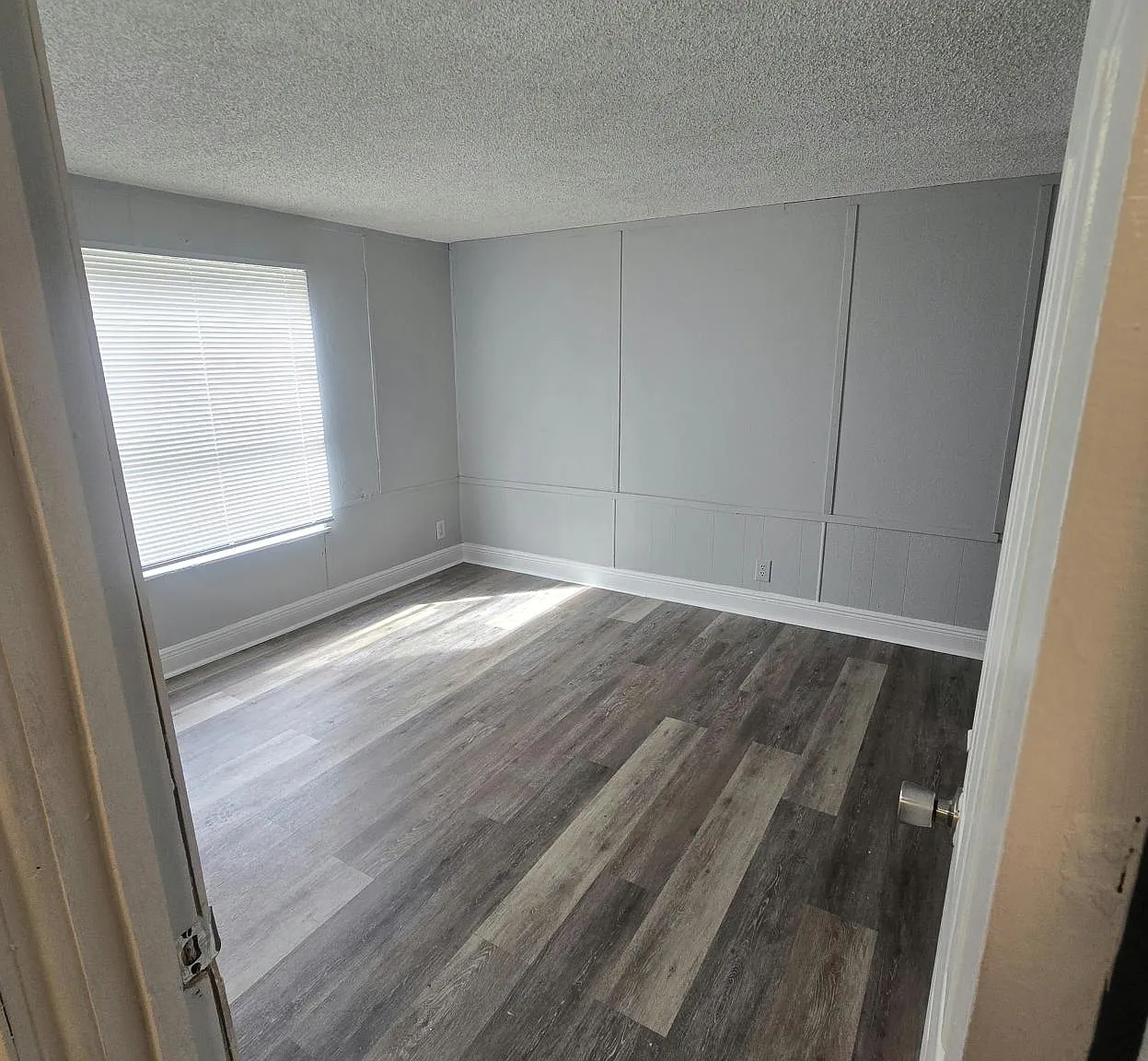 2 bed, $844 — Photo 4