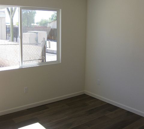 4th image of 2010 Cottonwood Cir #B3