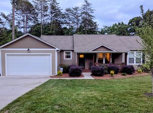 6821 Ingleside Dr, Sherrills Ford, NC 28673
