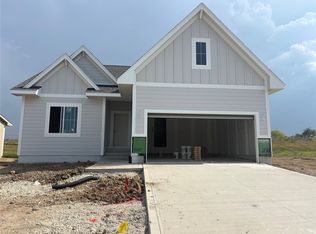 1826 Silver Maple Dr, Norwalk, IA 50211