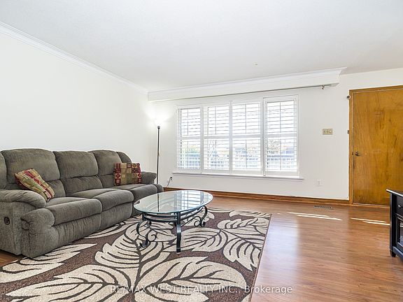 5th image of 112 Harris Cres