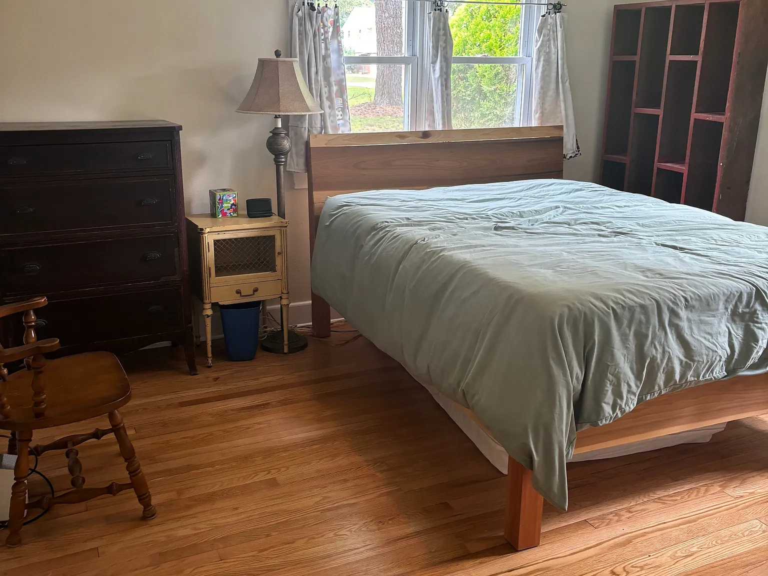 4225 Heutte Dr — Photo 2