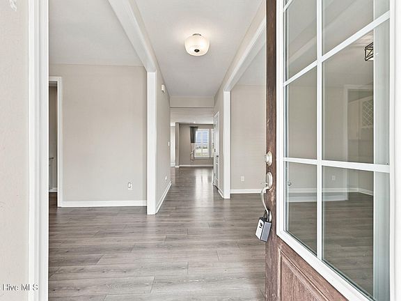 5th image of 124 Gables Place