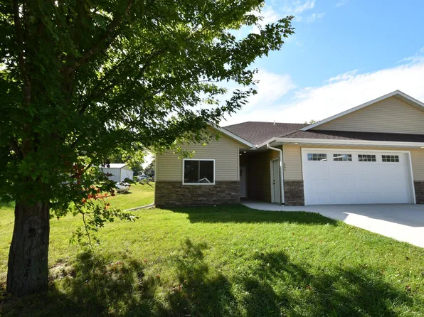 331 5th Ave NE, Mazeppa, MN 55956