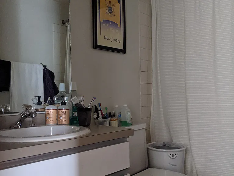 2101 Green St #2 — Photo 11