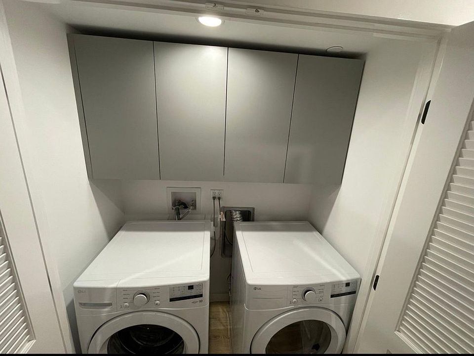 1st image of 1933 N Vista Del Mar Ave #2