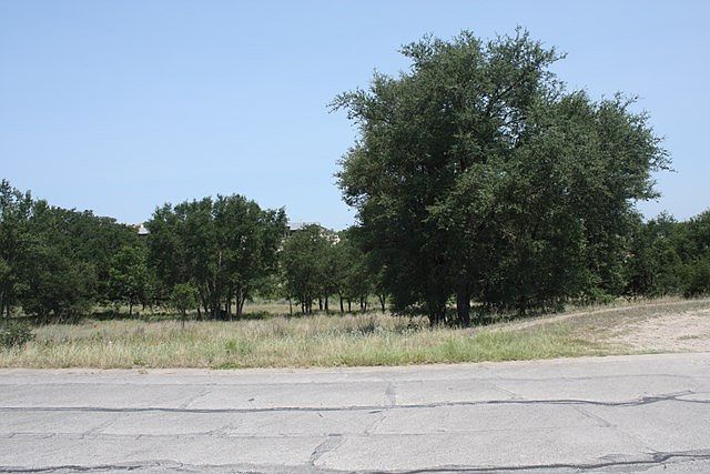 1st image of 3533 Trail Head Dr
