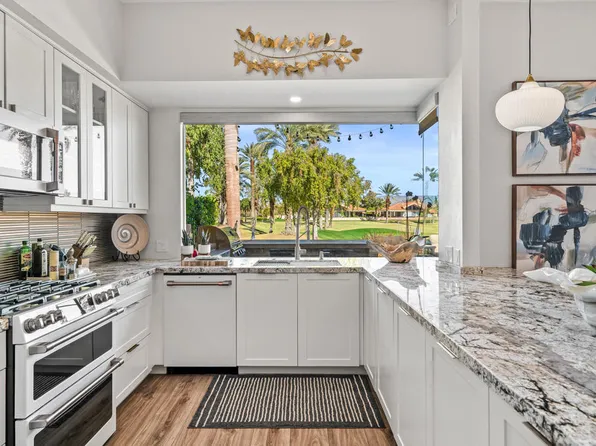 52 Hilton Head Dr, Rancho Mirage, CA 92270