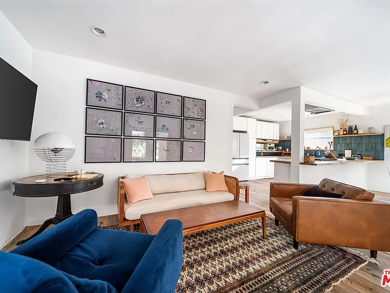 4855 Seldner Ave — Photo 3