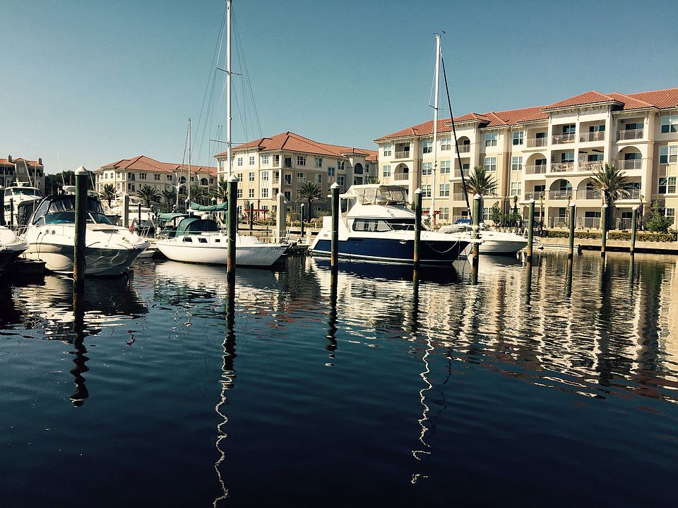 Mira Vista at Harbortown