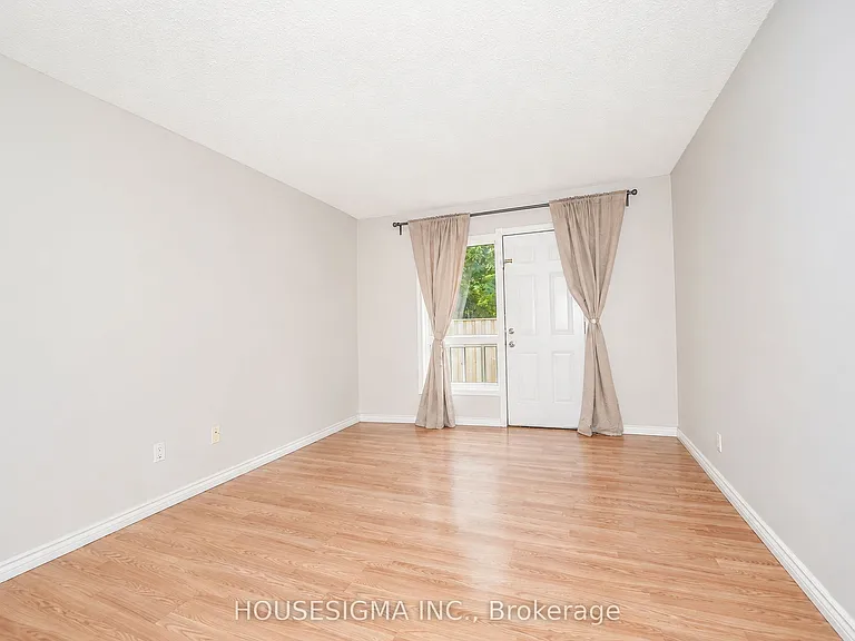 506 Normandy St #40 — Photo 10